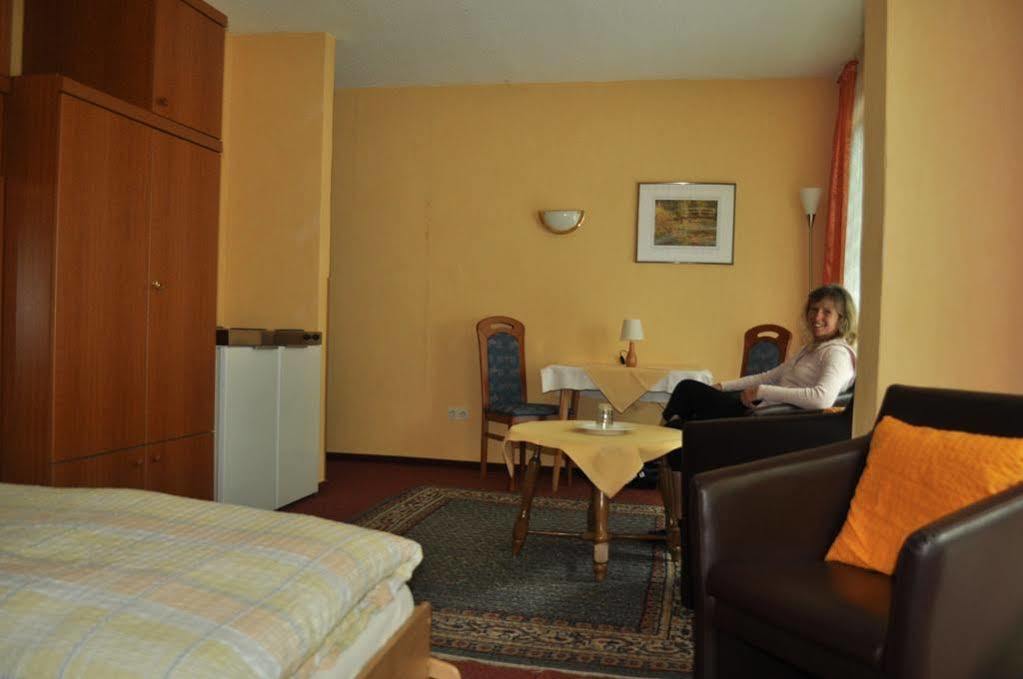 Hôtel Haus Mariann à Bad Wildungen Extérieur photo